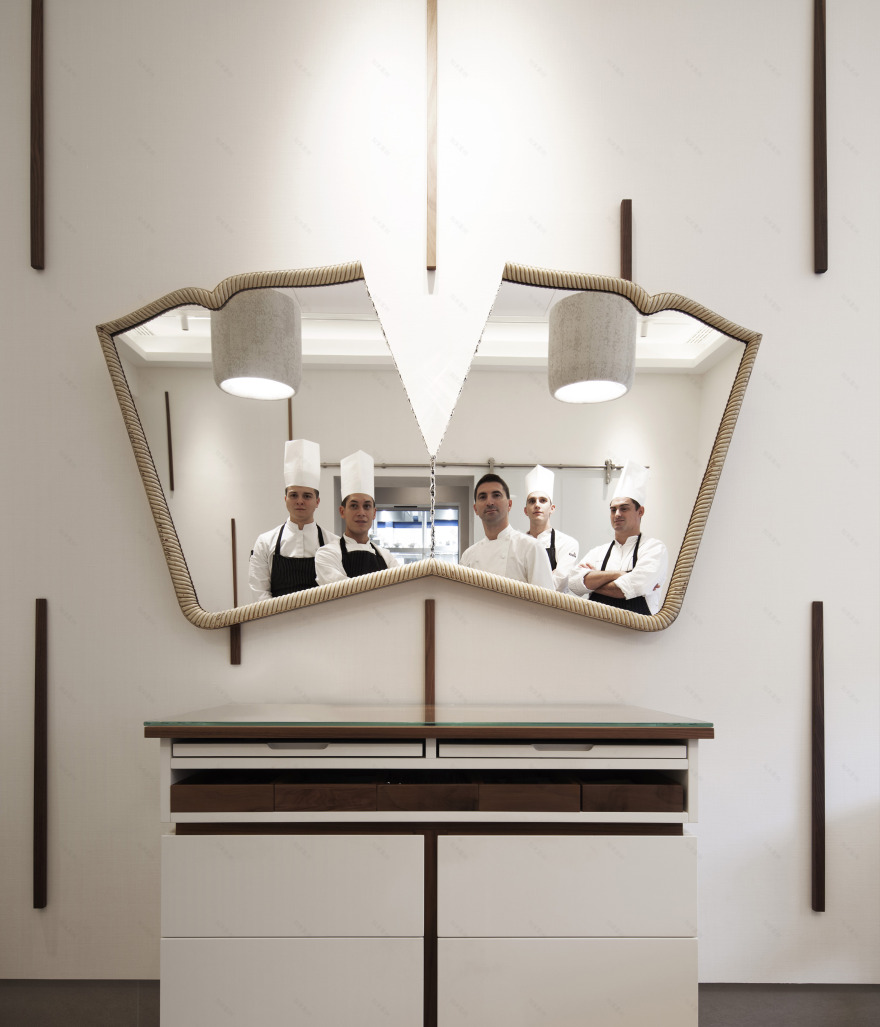 米兰星级餐厅 Il Luogo di Aimo e Nadia 翻新设计,现代与传统完美融合-6