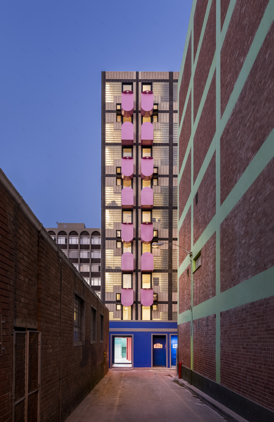 U·olo Apartments · 南非开普敦的城市微单元住宅设计丨Two Five Five Architects-1