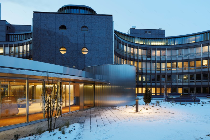 EF Zurich Office | 瑞士金融中心的教育先驱-1