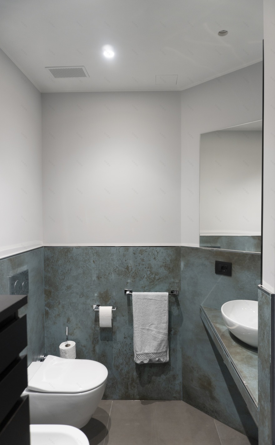 乡村旧屋翻新,金属屏风打造舒适居住环境-15