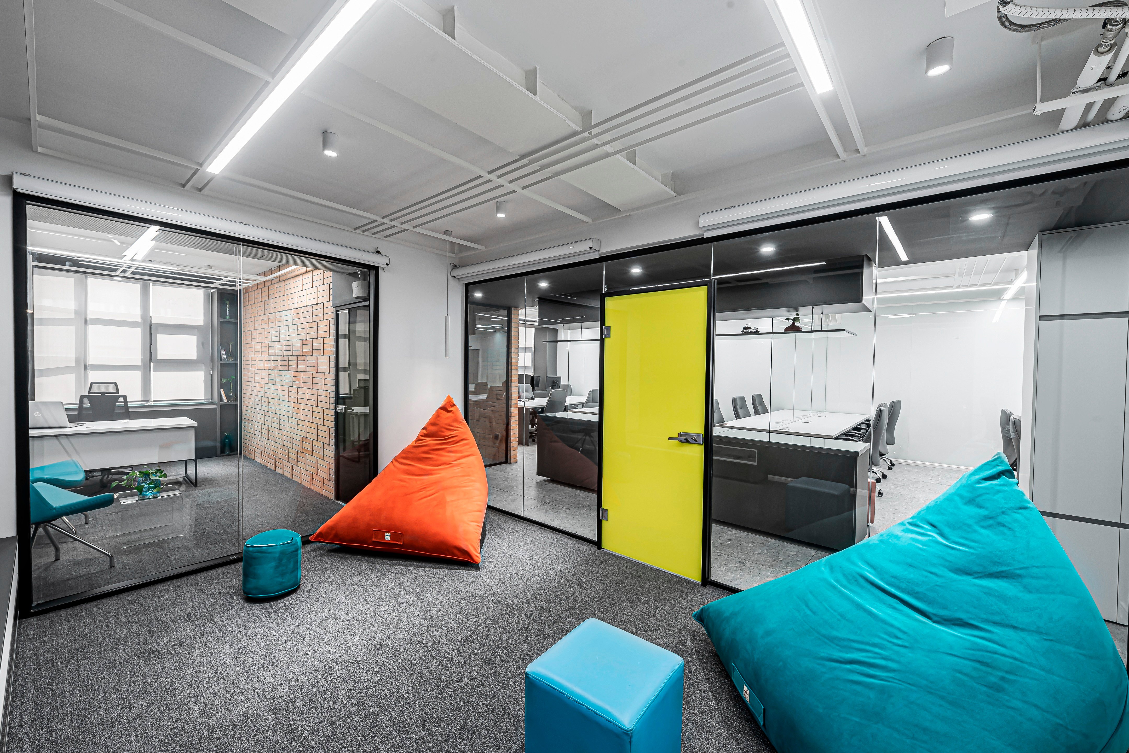 社交网络服务办公室-1