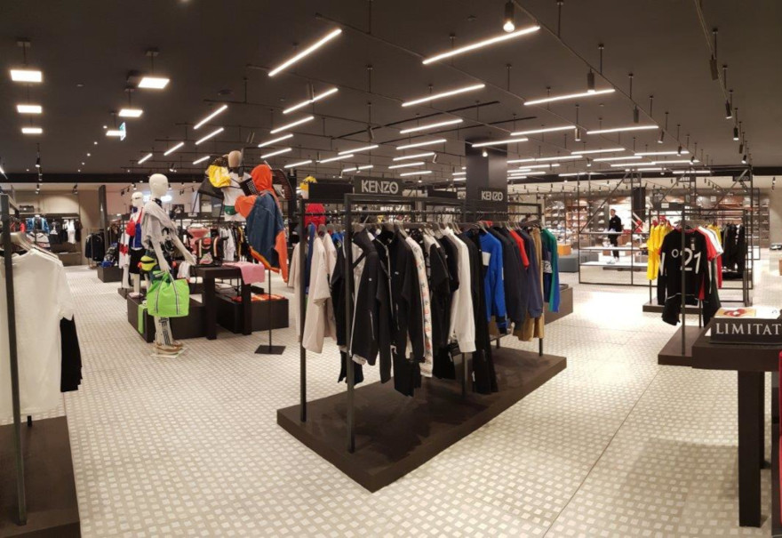 Rinascente Torino Piano Secondo 鞋店设计 | 时尚运动与动态光线的完美融合-4