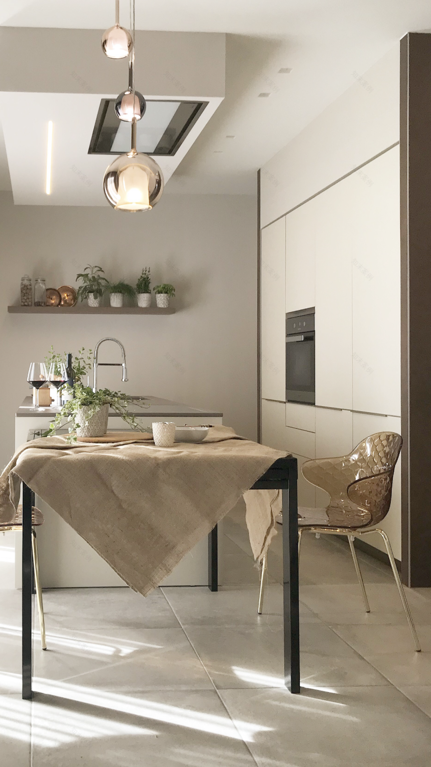 城堡旁的现代公寓改造-2