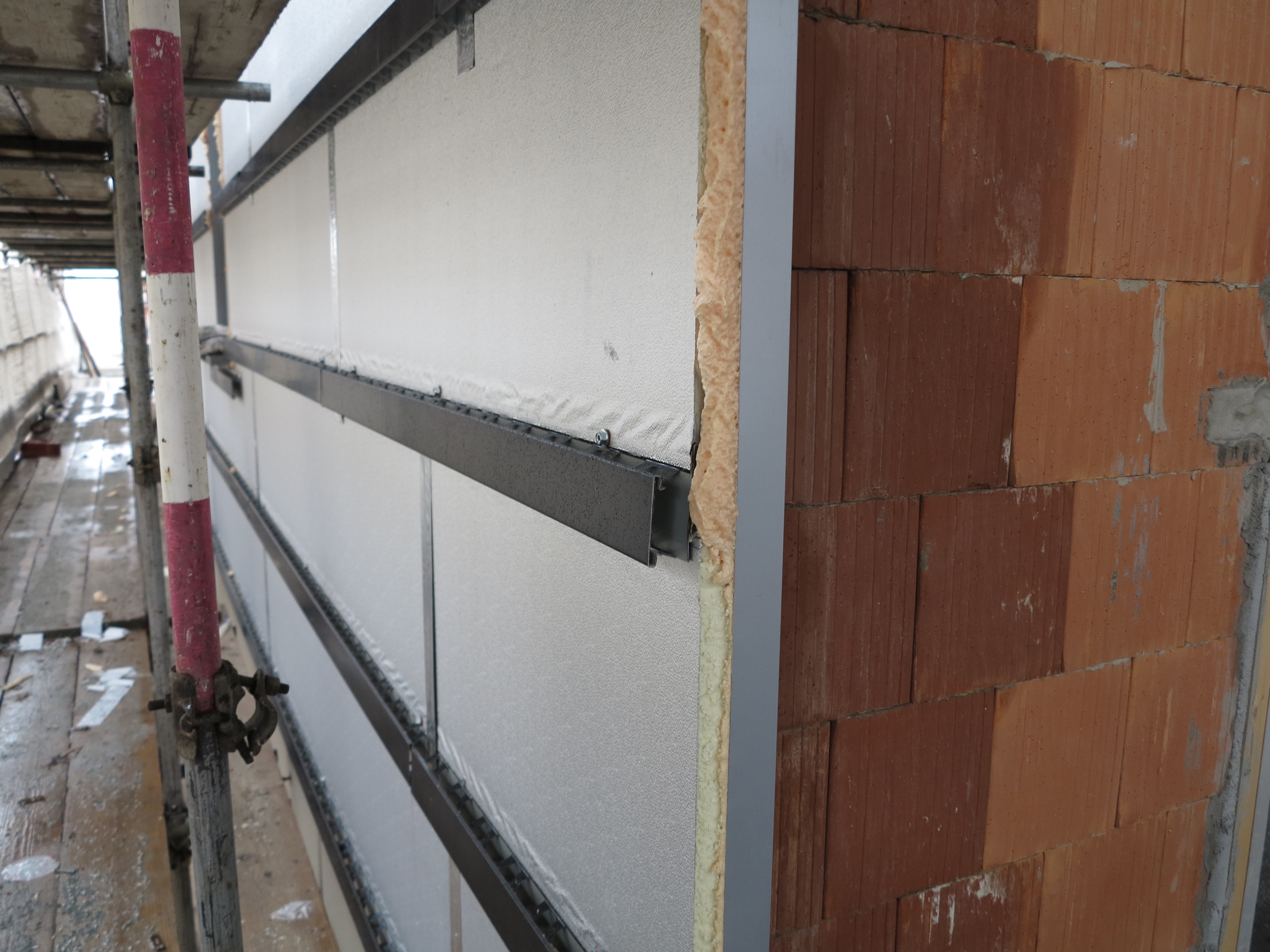 现代公寓建筑的优雅与舒适融合-5