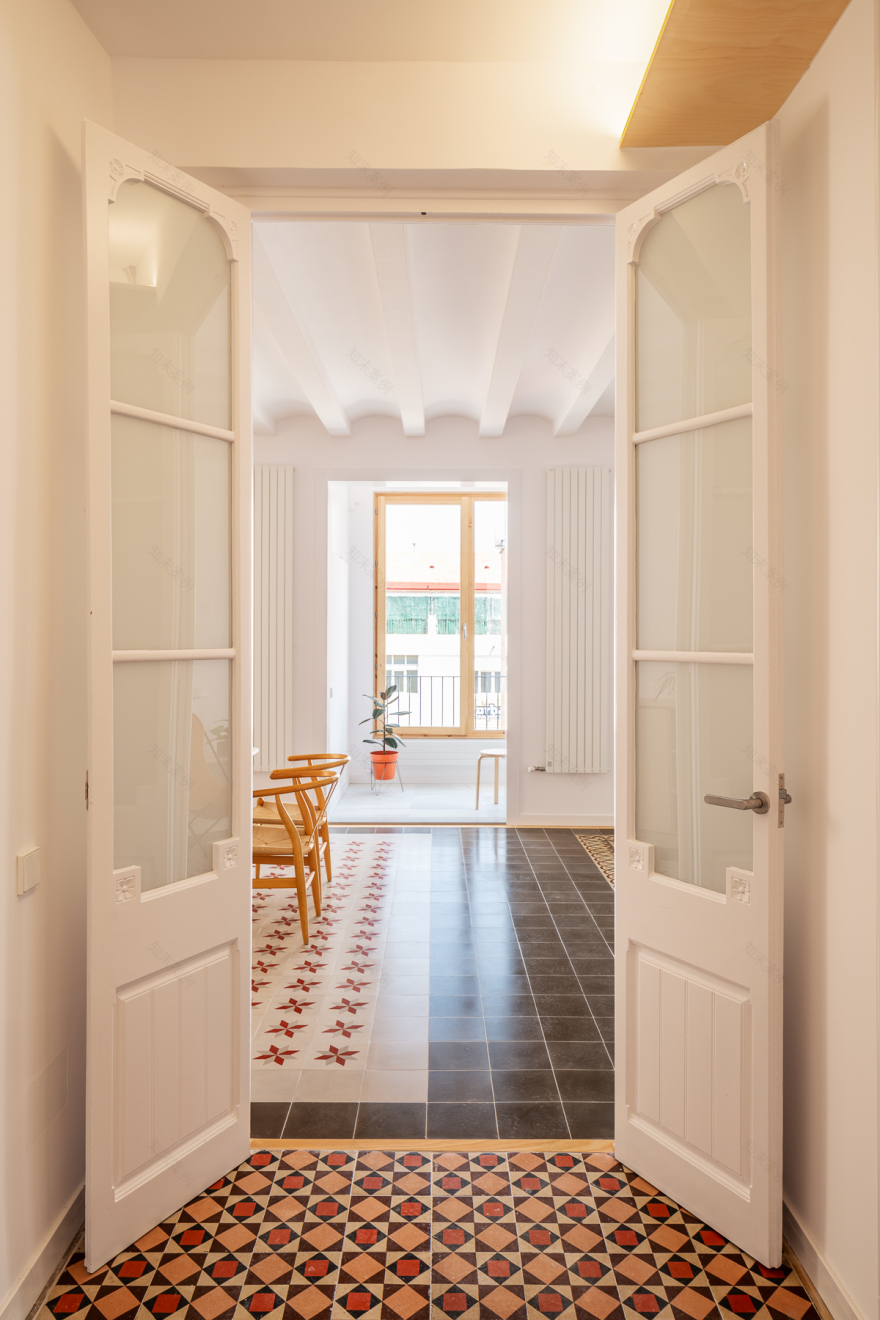 巴塞罗那桑特斯区公寓翻新丨西班牙巴塞罗那-8