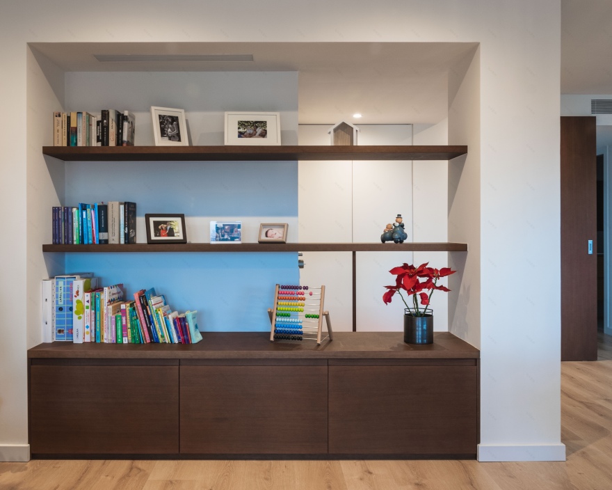 融合 90 年代建筑的现代平层设计-5