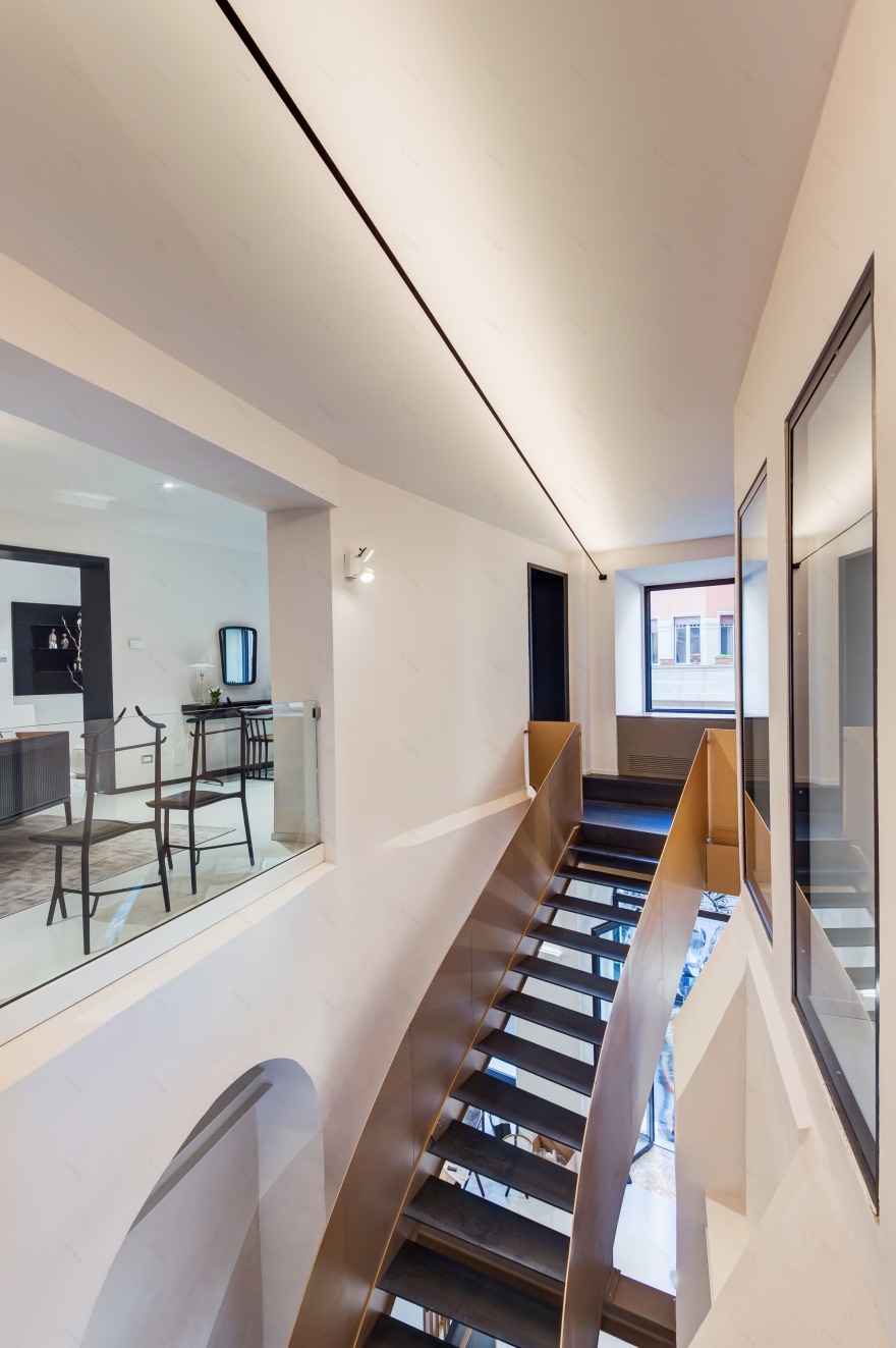 波尔特罗纳·弗劳展厅-16