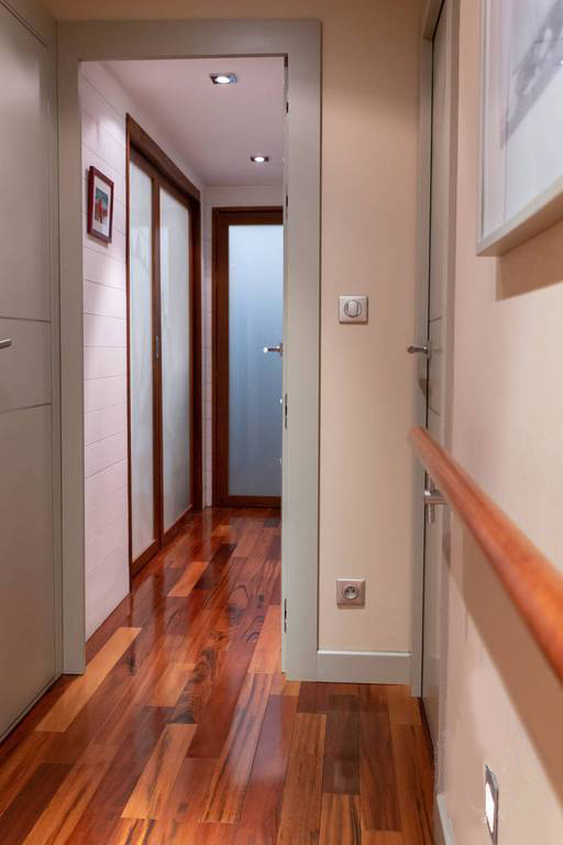 简约线条与高贵材质的完美融合-2