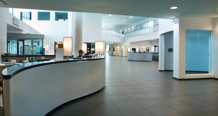 Olbia 机场别墅风格航站楼,精巧细节与自然融合-12