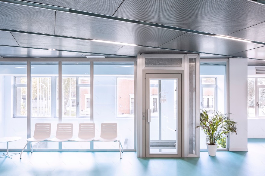 双层空间的巧妙融合 · CIO Salud Facilities-7