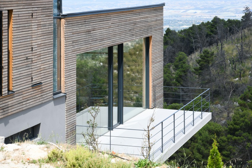 绿意盎然的自然之家——意大利 Villa Luz 别墅设计-12