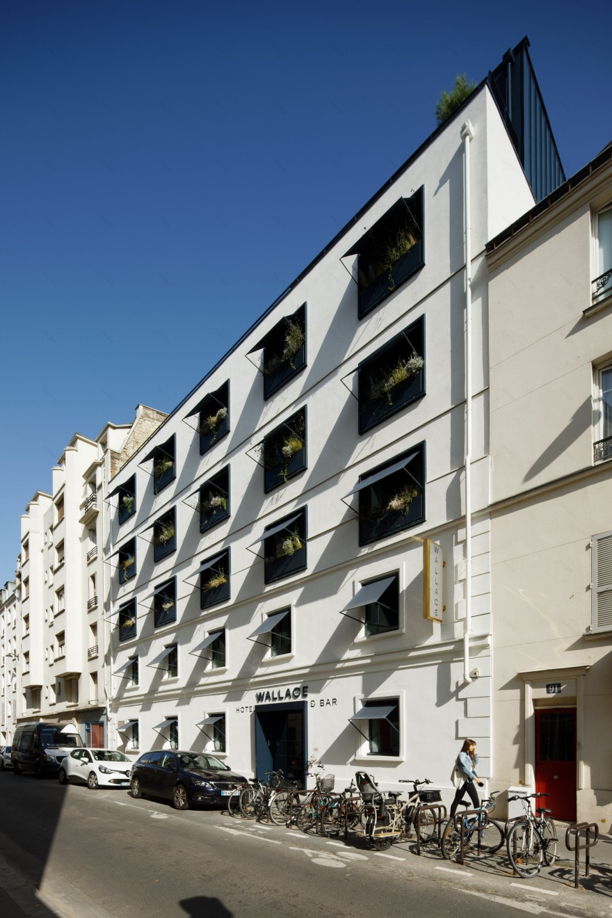 巴黎华莱士酒店,蓝调金属魅力与自然光的完美结合-10