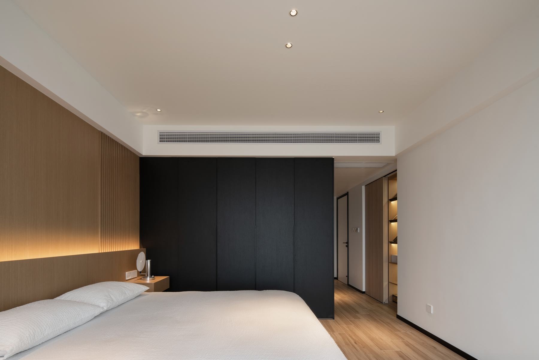 寓见曼巴 · 科比主题的鞋柜装置和静谧空间丨境屿空间研究室-54