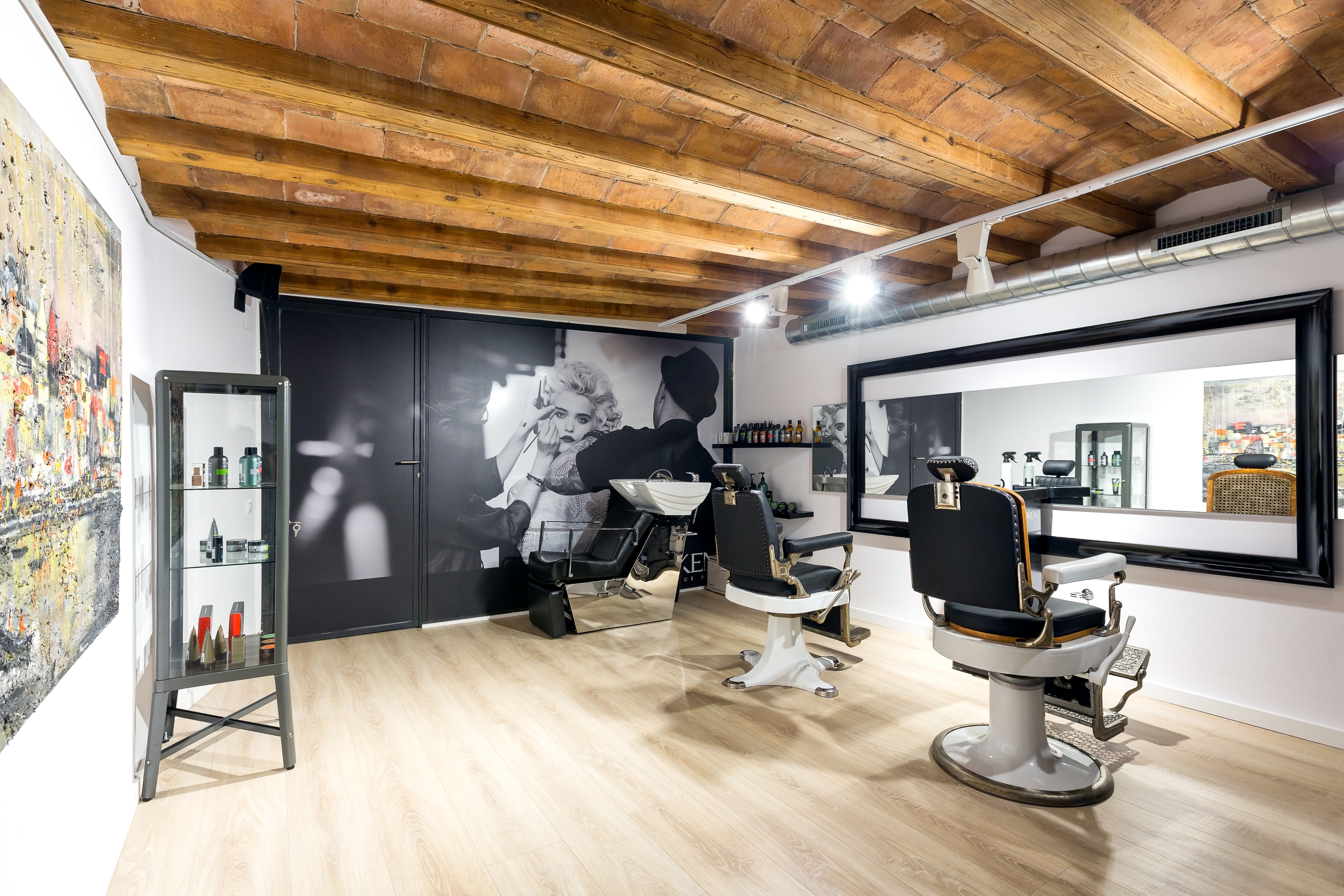 NOGUERA HAIR & ART SALON-7