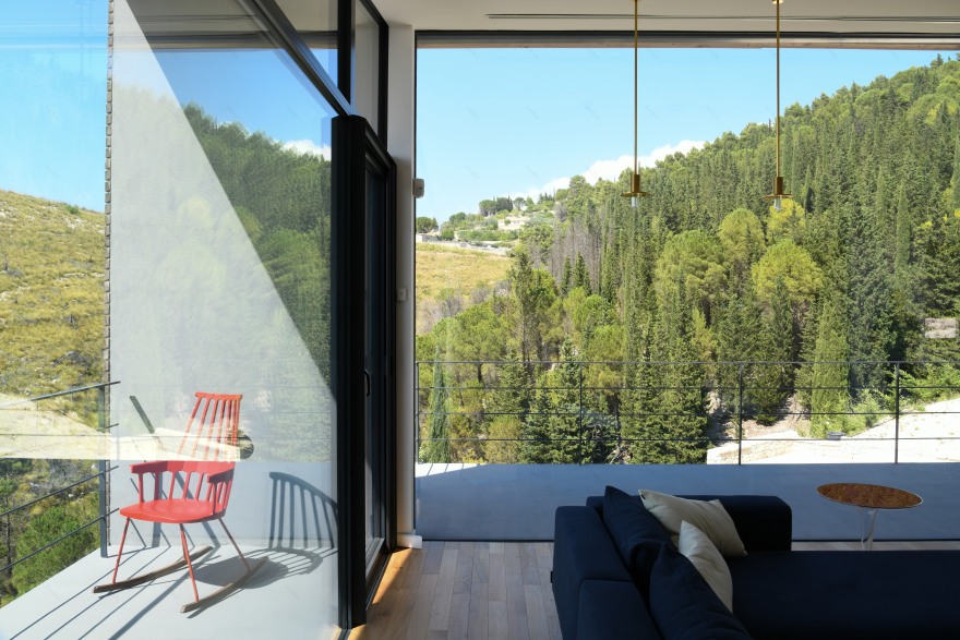 绿意盎然的自然之家——意大利 Villa Luz 别墅设计-16