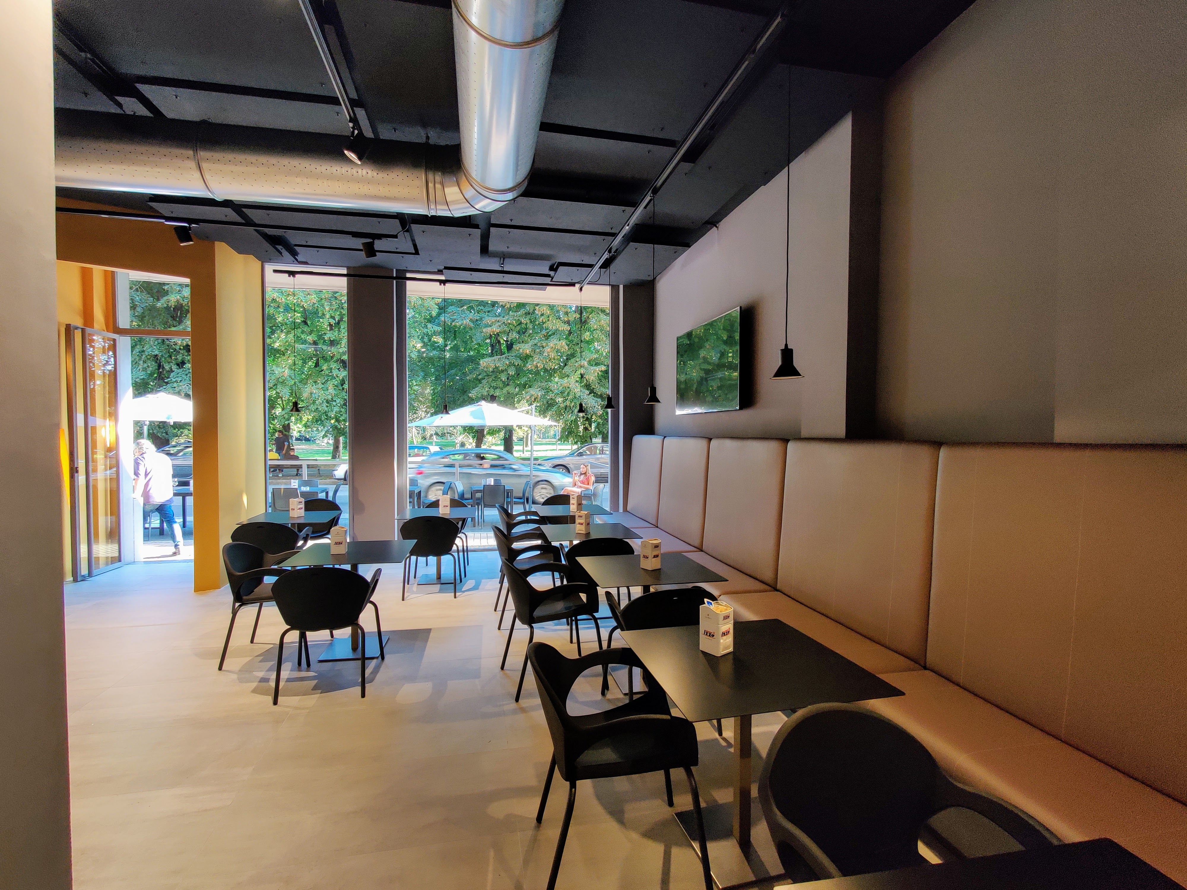 AROMATICO Cafè & Bistrot-4