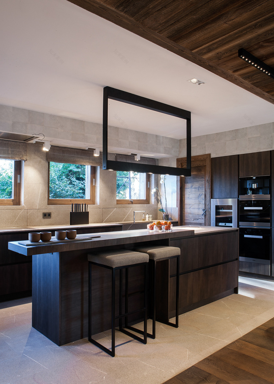 雪山之巅的豪华艺术之家-6