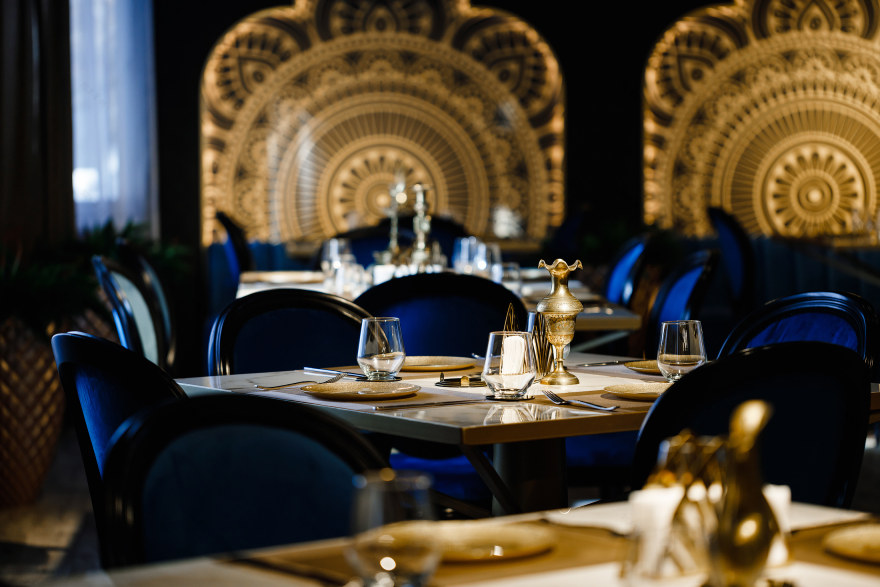 融合阿拉伯元素的现代餐厅设计-5