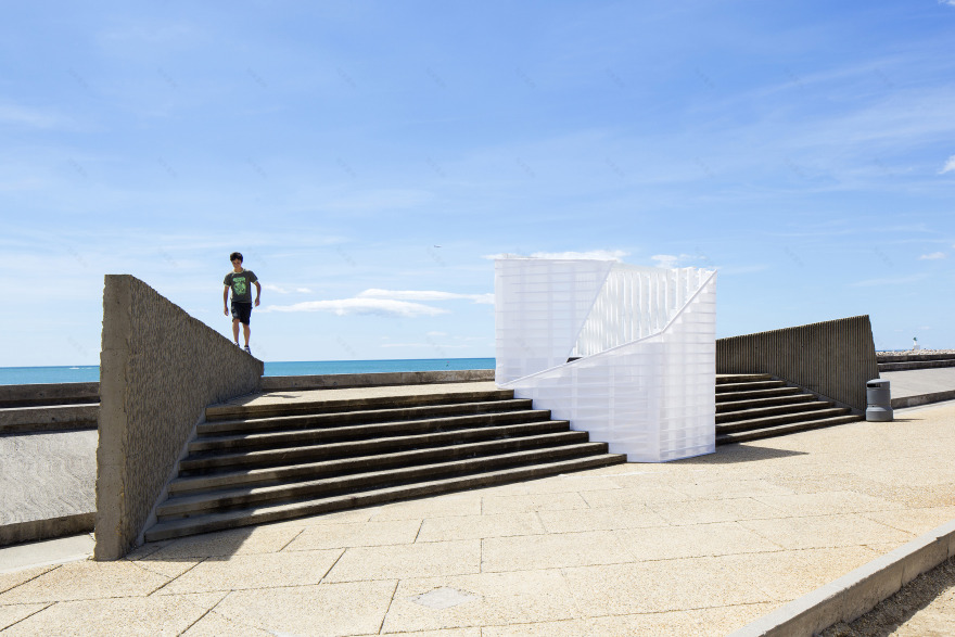 纸船唤起童年记忆,法国 Origamic 展厅设计展现地中海风情-3