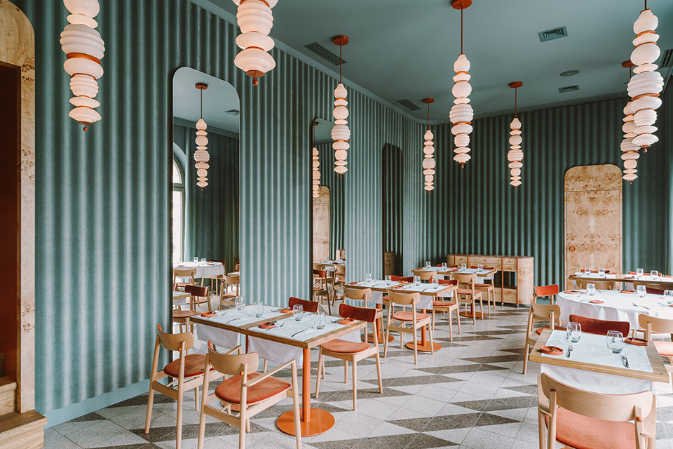 OPASLY TOM餐厅，华沙/丰富的色彩、饰面和纹理空间下的用餐体验-9