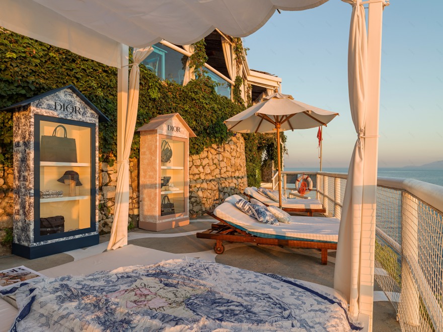 迪奥在卡普里岛的临时度假商店-9