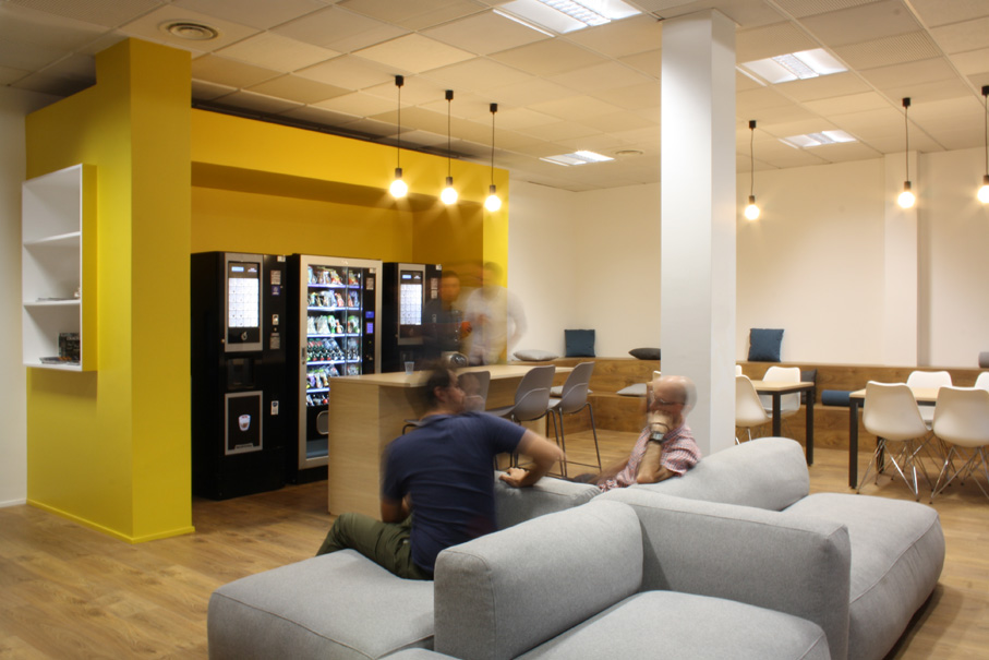 Asics 意大利旗舰店-0