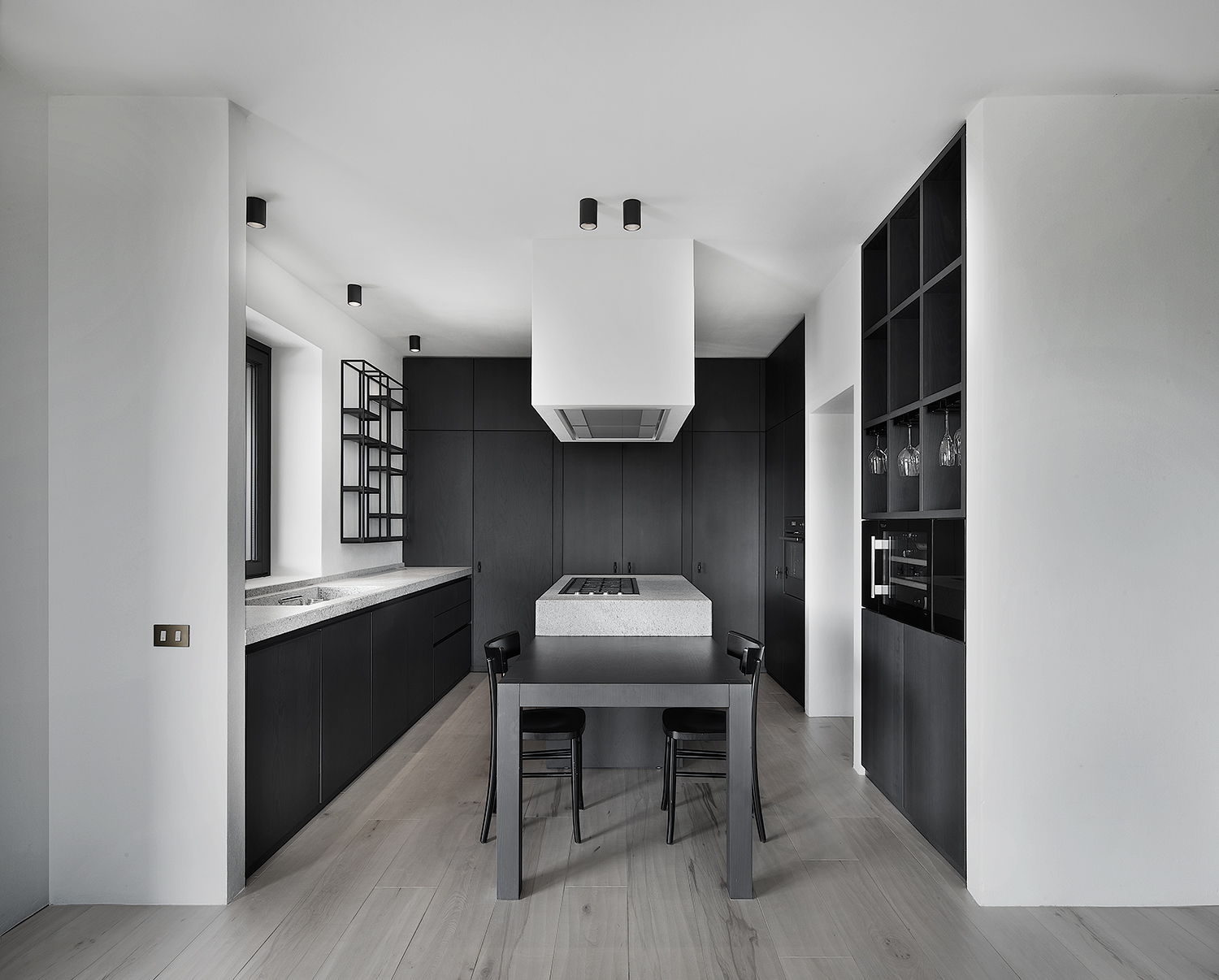 湖畔家园 | 温馨复古与现代元素的完美融合-9