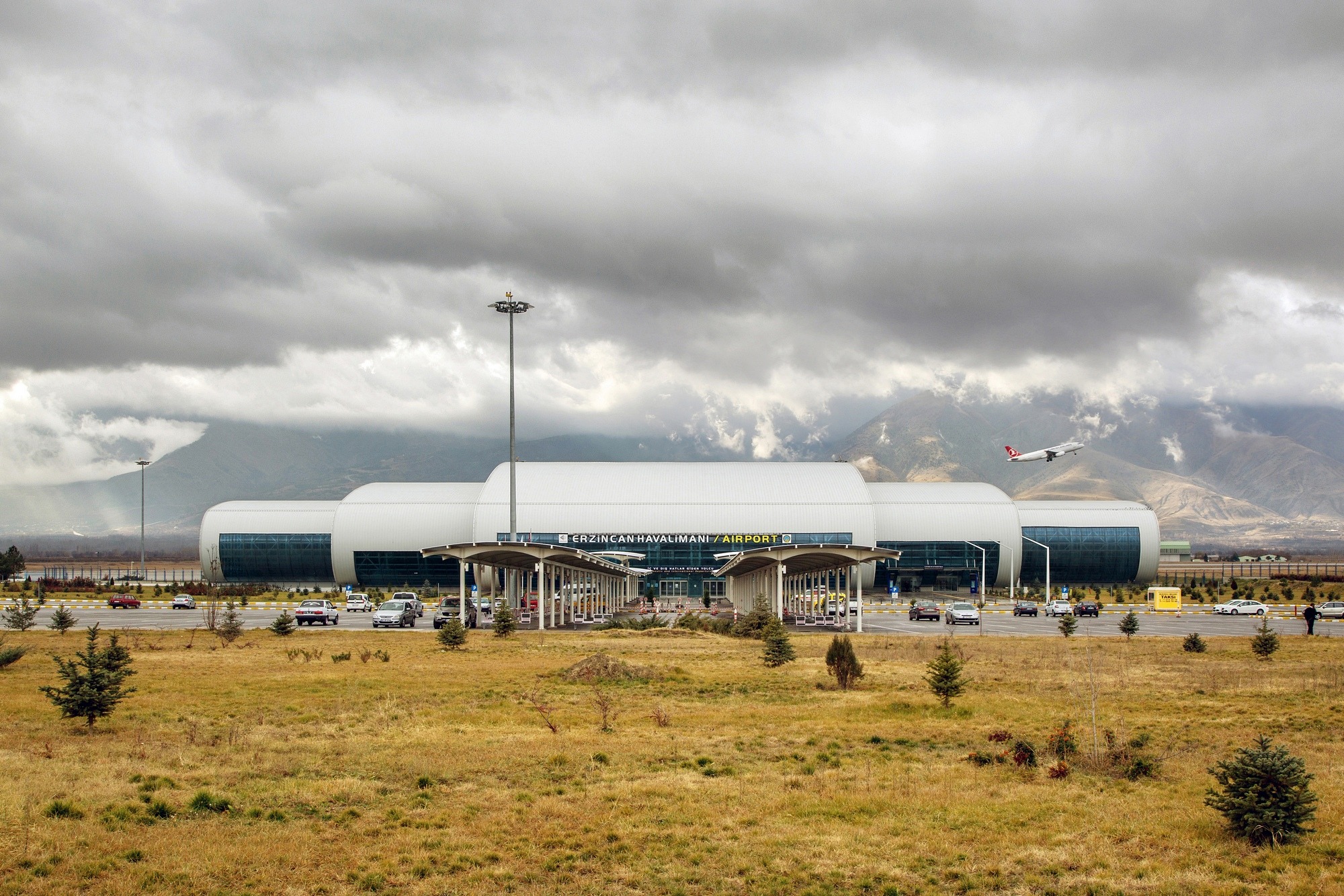 太空站般的 Erzincan 机场，现代设计理念与环保功能的完美结合-12