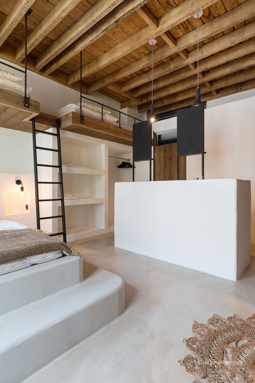 比利时安特卫普十五世纪老屋翻新成豪华度假屋-7