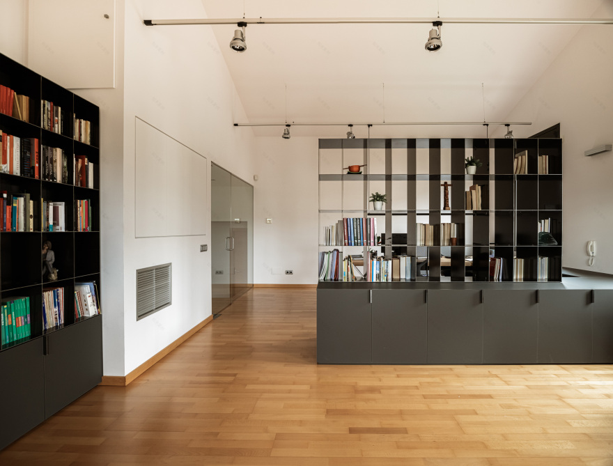 家居翻新 · 无用空间变书房-1