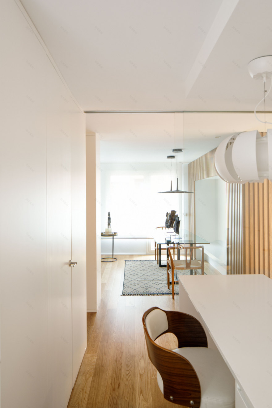 颠覆 70 年代旧公寓,打造明亮宜居空间-9