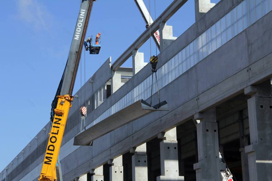 意大利钢铁工厂的现代化改造-2