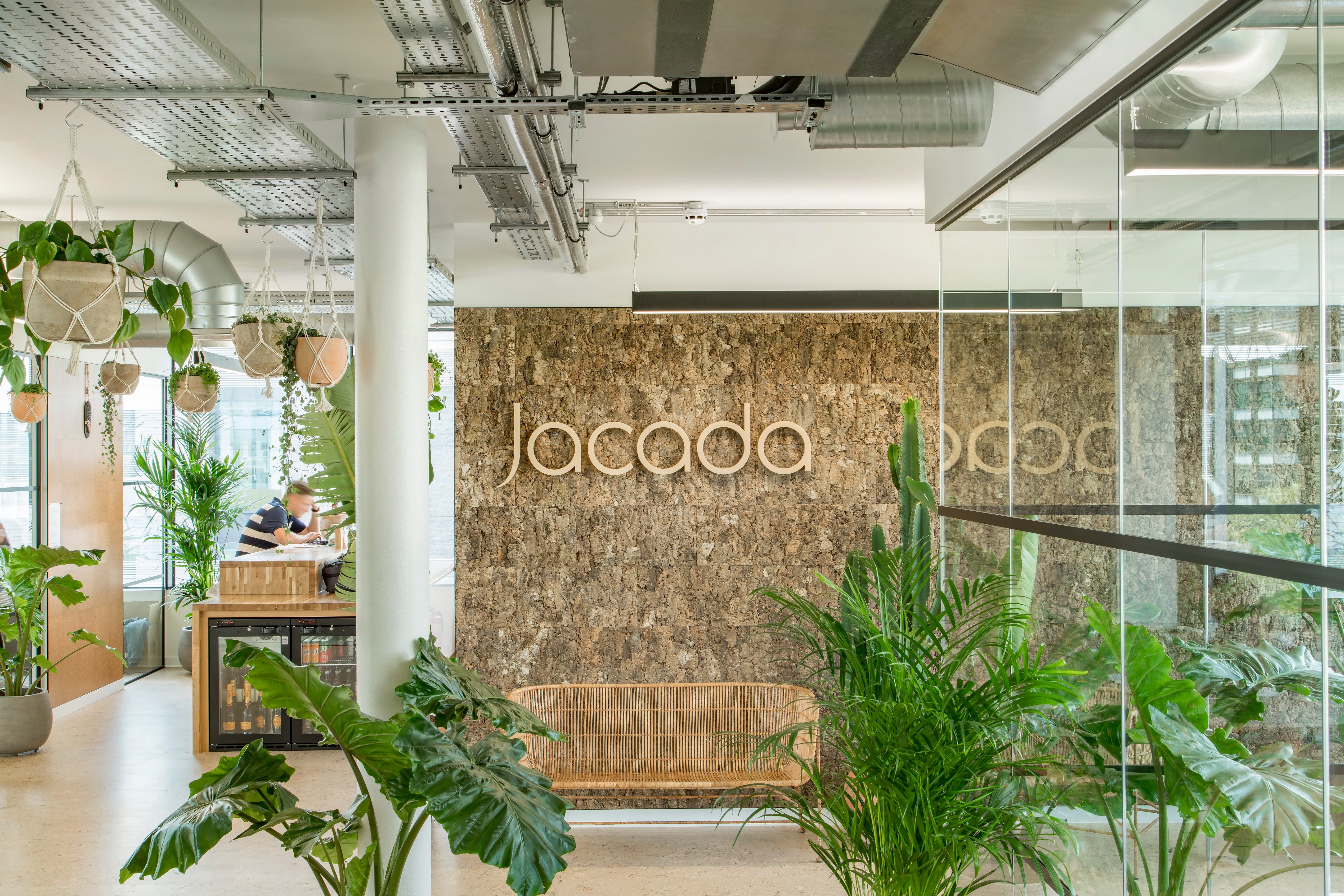 Jacada Travel 绿色生态办公室设计-6