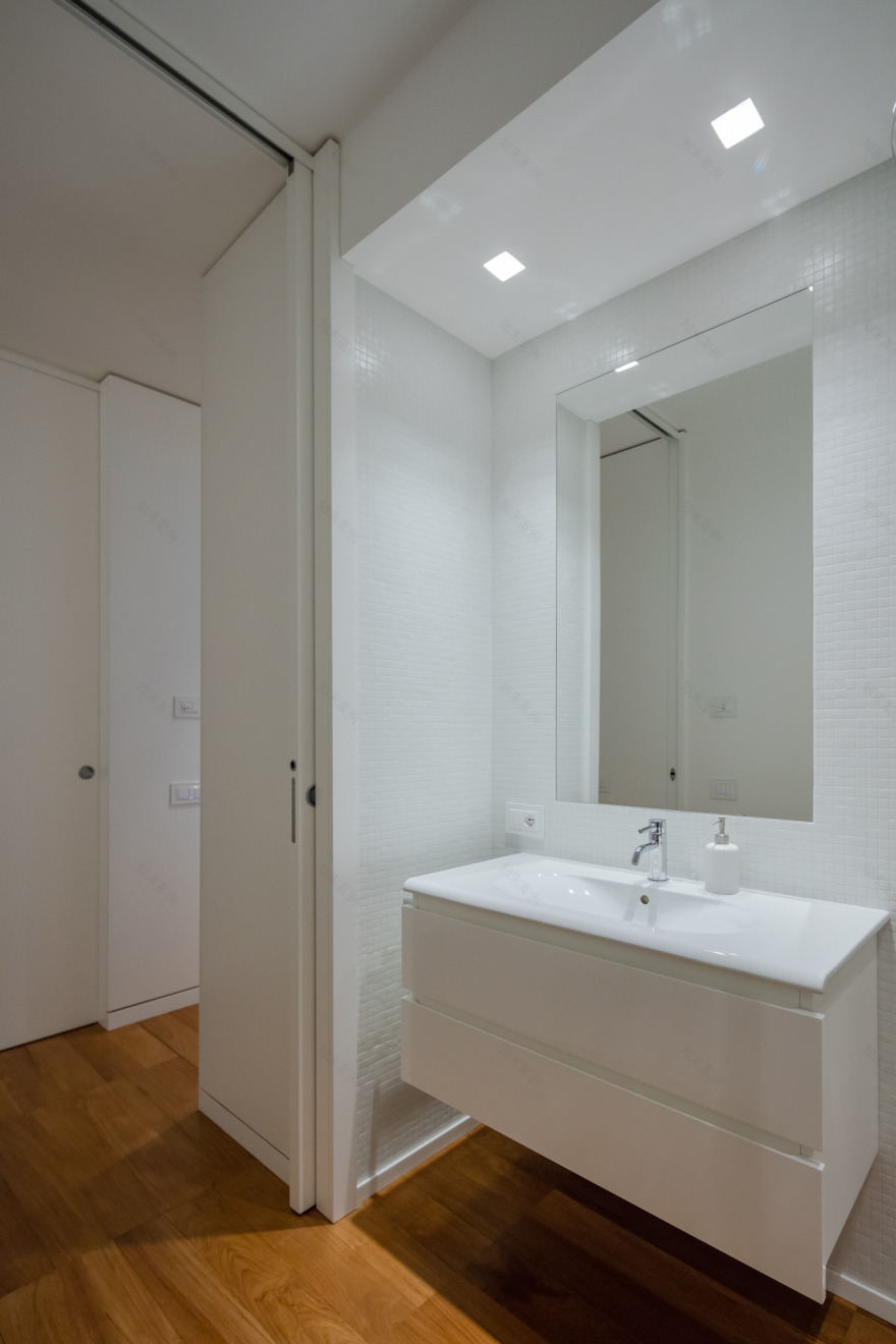 现代顶层公寓,打造无缝室内外空间-27