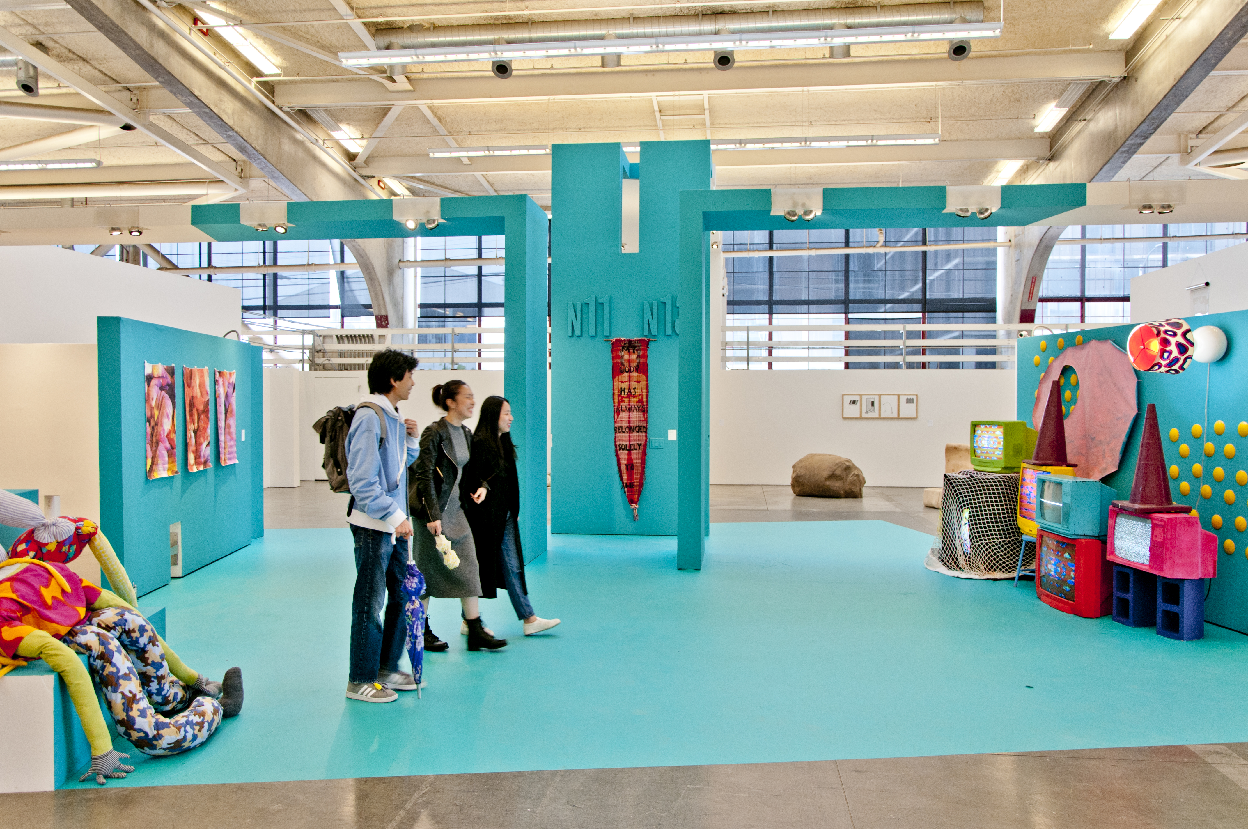 加州艺术学院多彩展厅-7