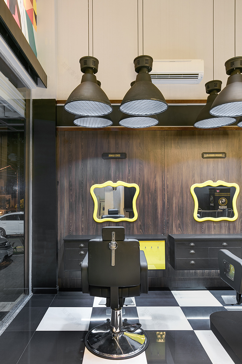 巴西工业风理发店设计-2