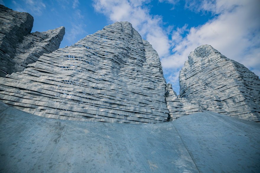 意大利三峰雕塑公园 | 金属与自然的完美融合-8