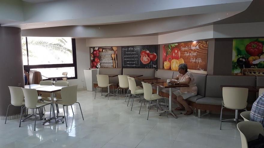 突尼斯最大快餐品牌 Baguette & Baguette 室内设计解读-3