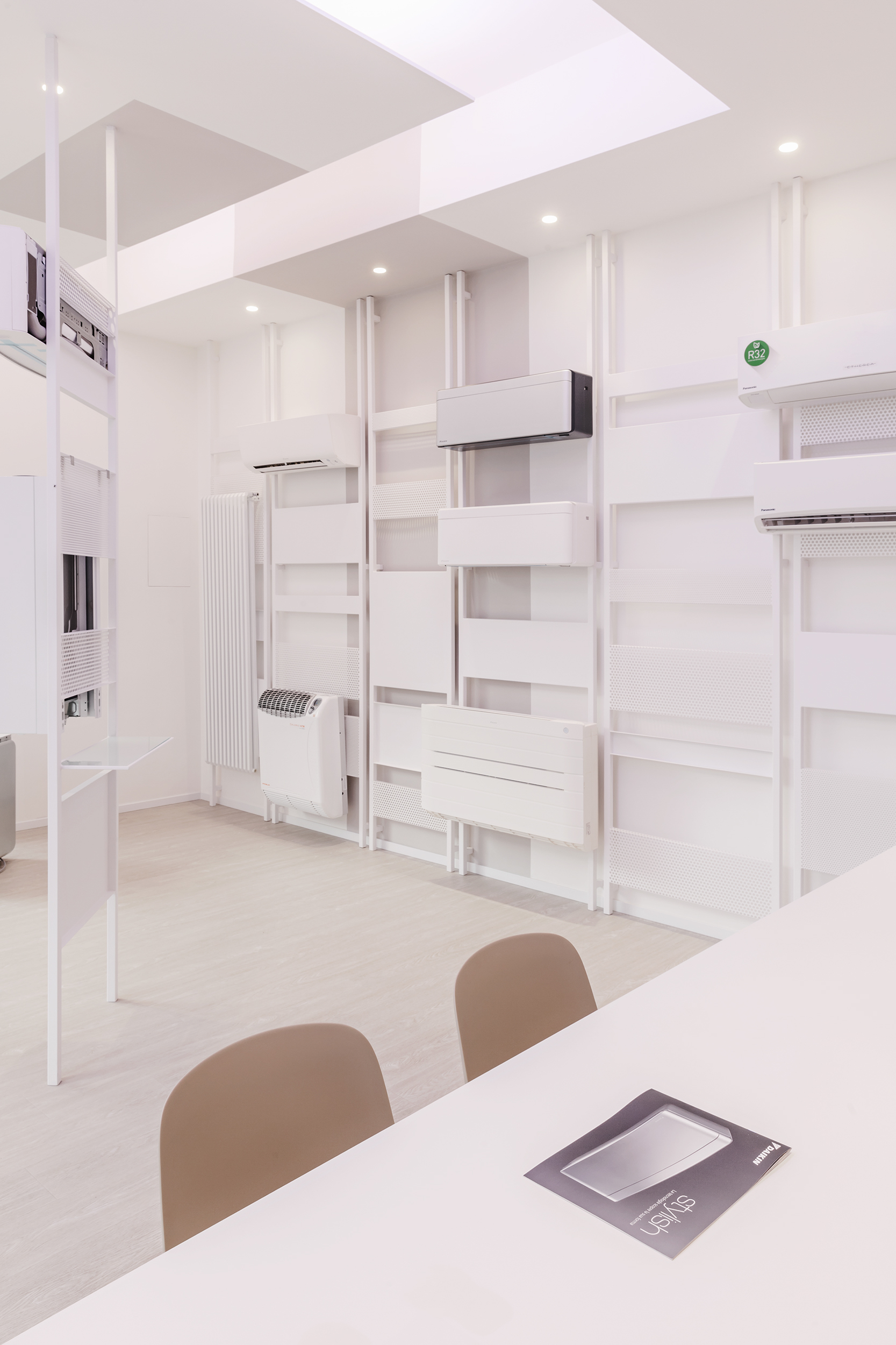 极简科技风，展现工业产品魅力-9