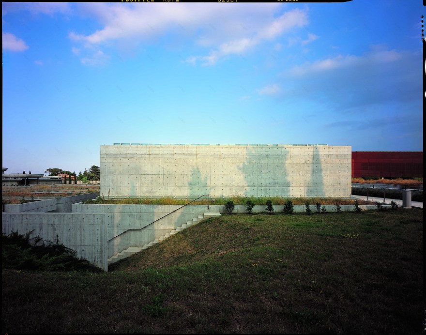 沉浸于寂静的墓葬空间-19