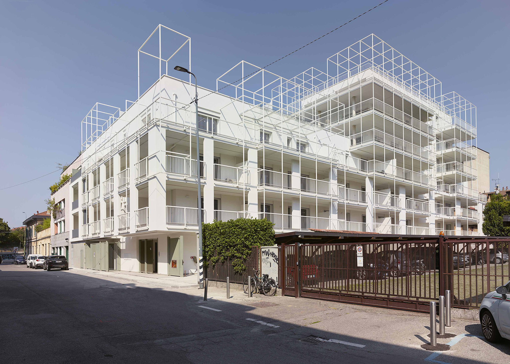 Casa Tersicore公寓楼，米兰/金属框架包围经典的米兰风格-47