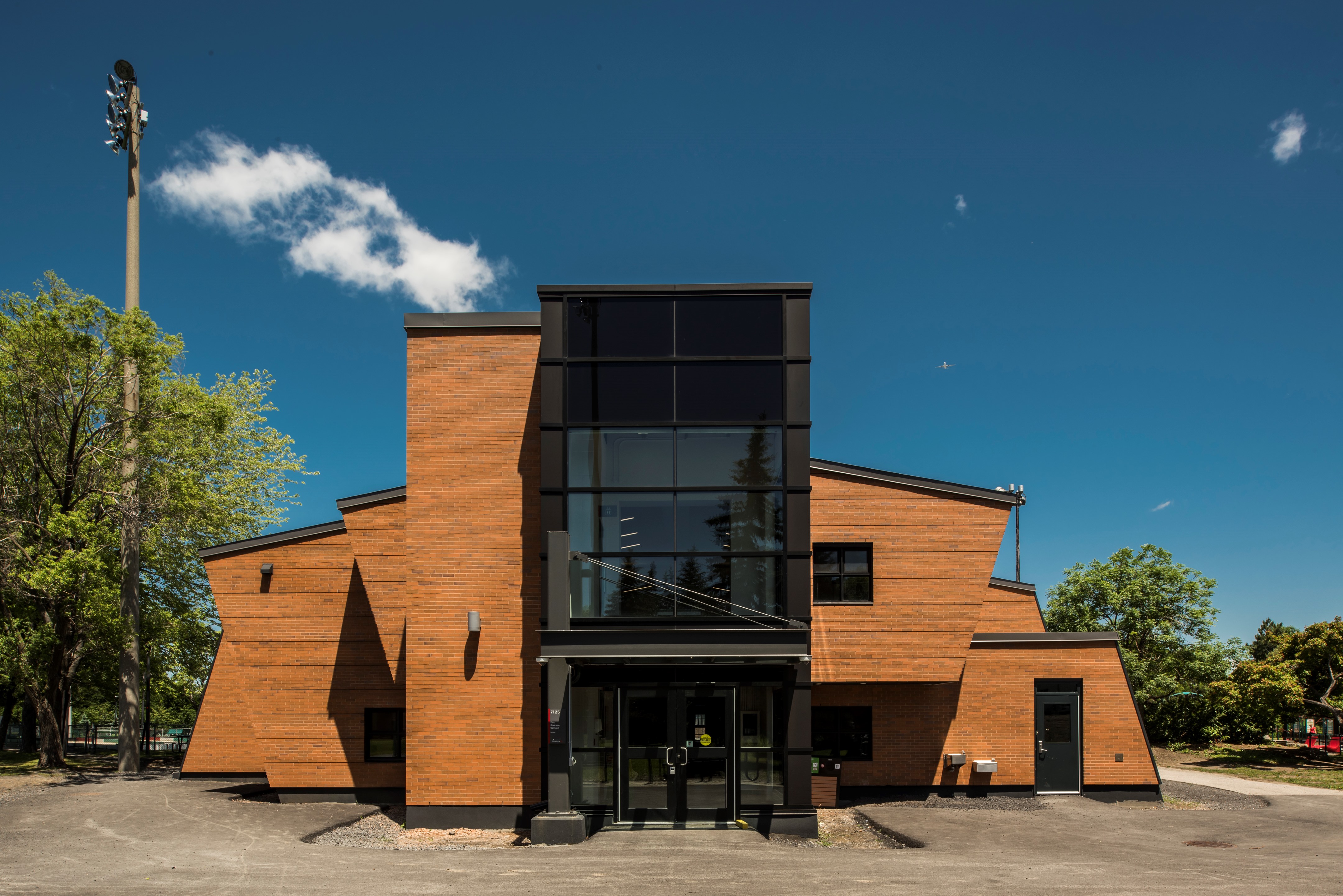 致敬经典,创意升级——魁北克 1973 年现代建筑“加里巴尔迪馆”翻新记-1