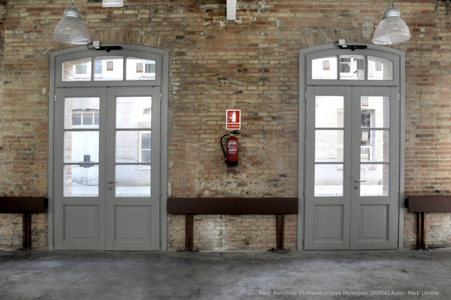 修复“A”建筑,展现百年砖墙风采——巴塞罗那 Fabra i Coats 综合体-5