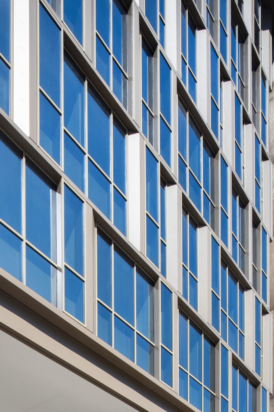 Barreca & La Varra 打造紧凑办公建筑-6