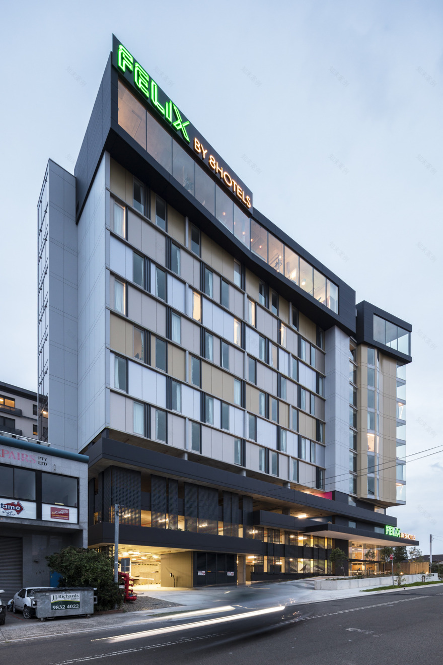 悉尼机场“Felix 酒店” | 澳大利亚版“中世纪现代”风格的设计-33