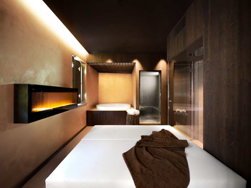 古堡酒店的现代情感主题设计-16