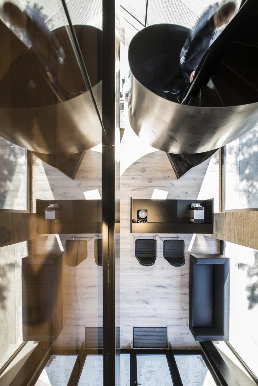 修复历史建筑,焕发新生的 Casotto del Dazio 别墅室内设计-18