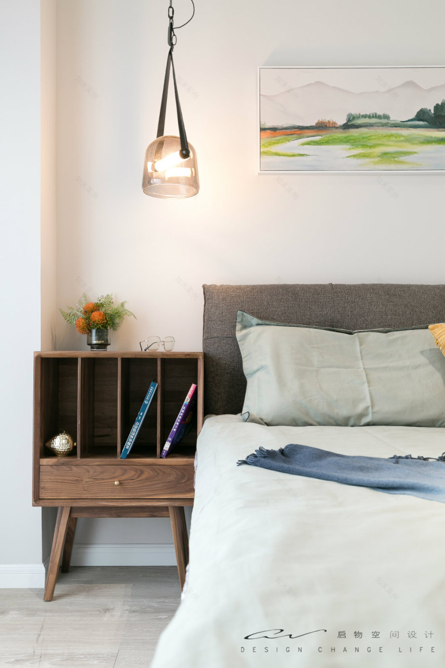 双主卧 90 平空间设计,木色电视墙与仿生植物的完美融合-47