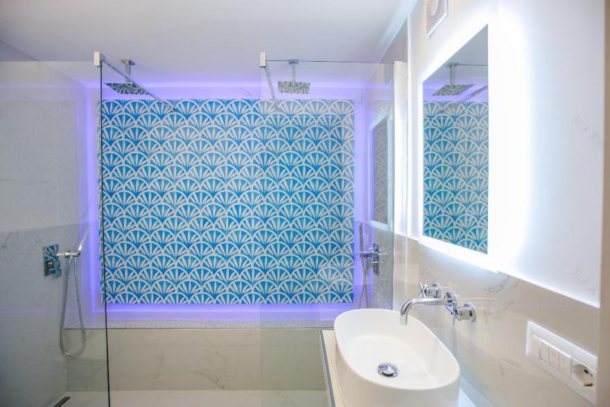 "N 世代公寓 | 蓝色地中海风格的年轻化设计"-26