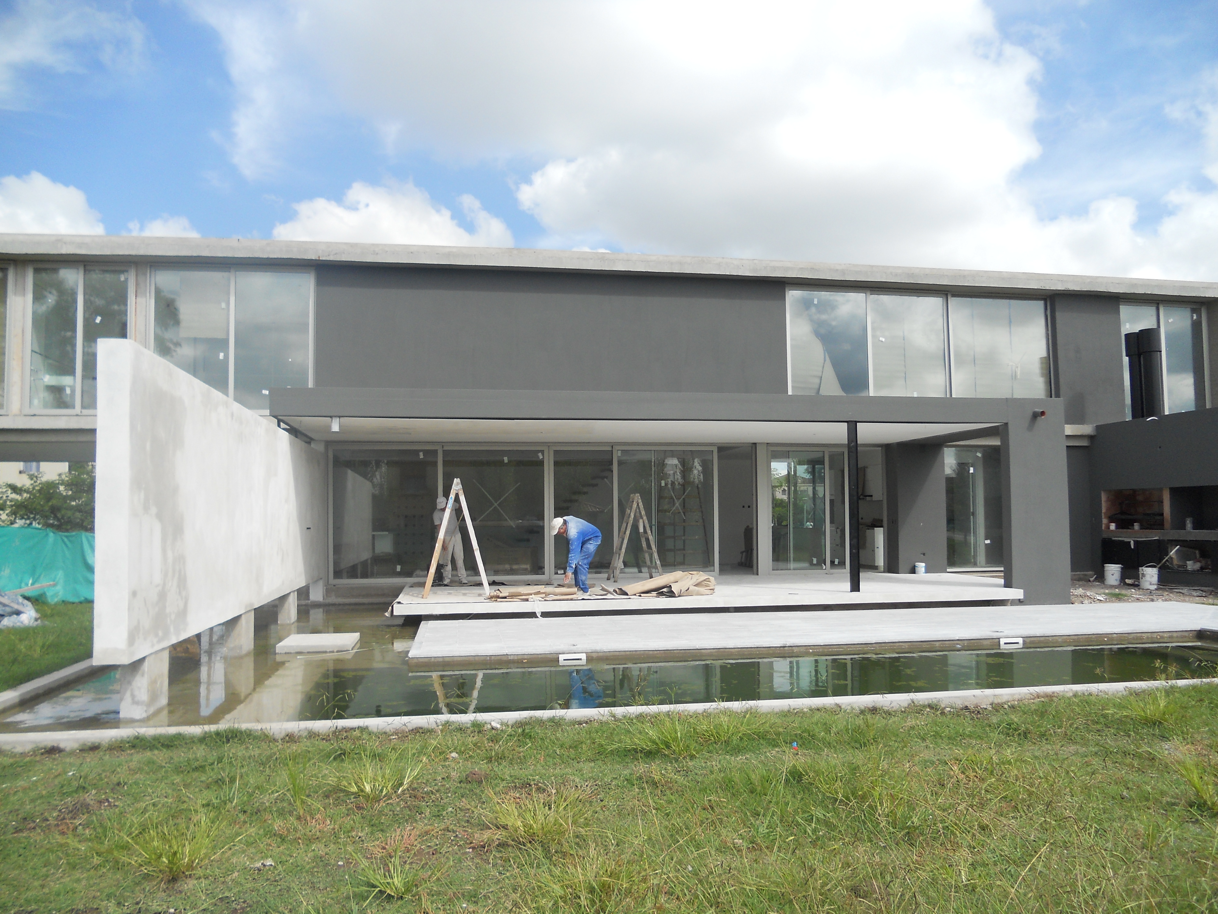 Buddha House | 现代简约别墅设计，融入自然光与能源优化-3